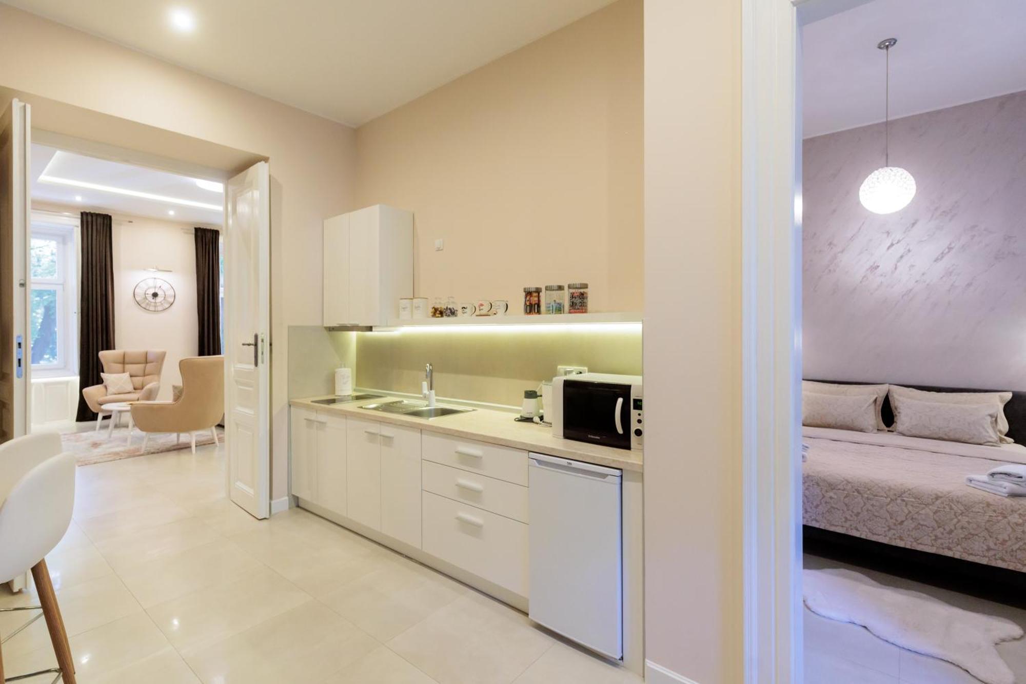 Apartman Mirakul 苏博蒂察 外观 照片
