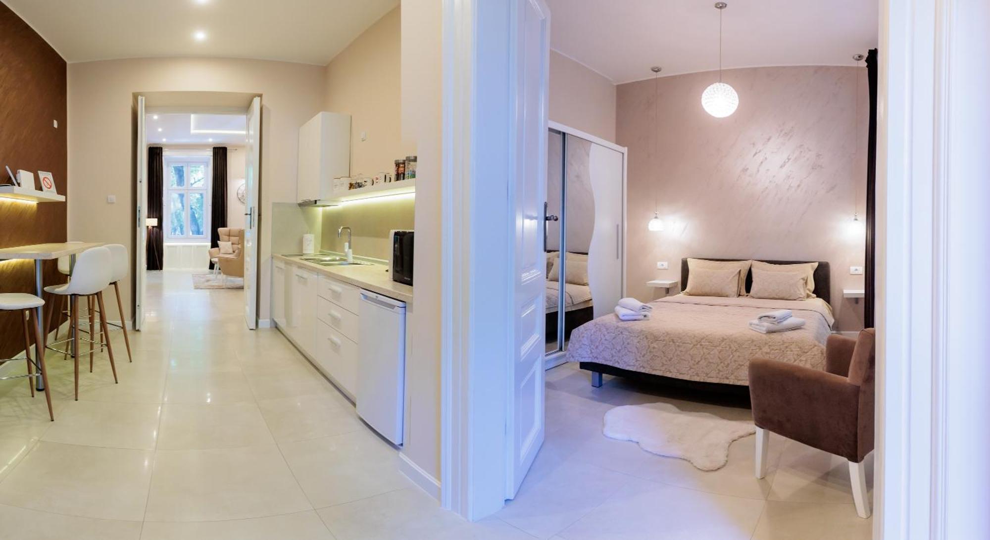 Apartman Mirakul 苏博蒂察 外观 照片
